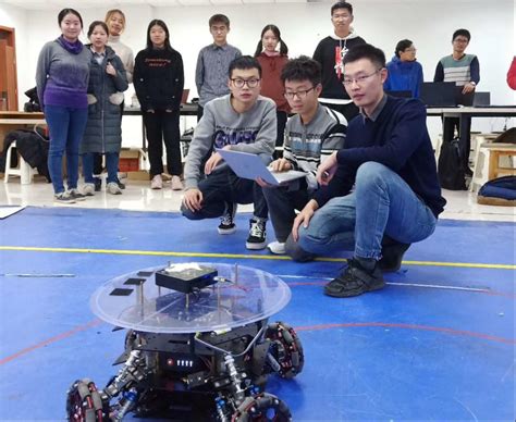 第二届机器人教育高峰论坛在湖南长沙举办-湖南大学机器人学院