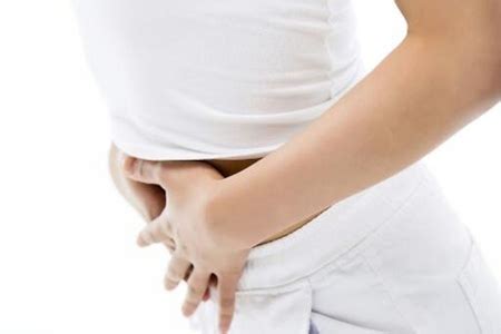 小肚子疼痛是怎么回事女性？这4个疾病因素导致的及时治疗 _小肚子疼