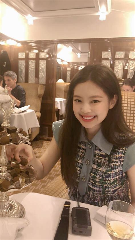 金智妮(Jennie)图片