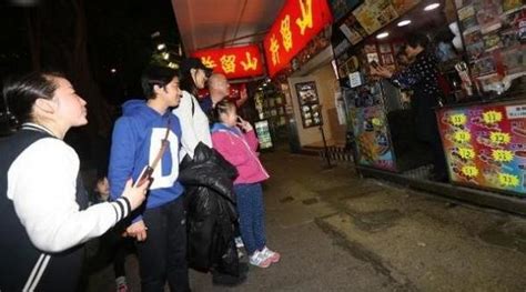 王祖蓝带家人外出吃饭 与滨崎步前后脚现身-搜狐娱乐