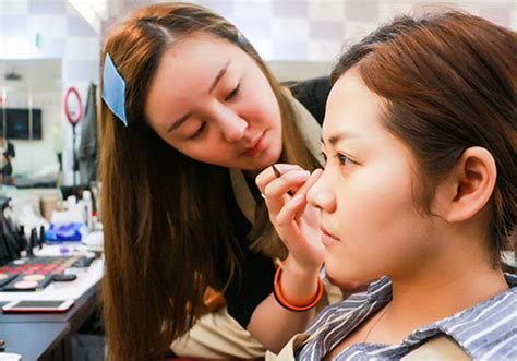 2020-2021年全国化妆培训学校排名排行榜前十名 - 化妆造型资讯 - 蒙妮坦