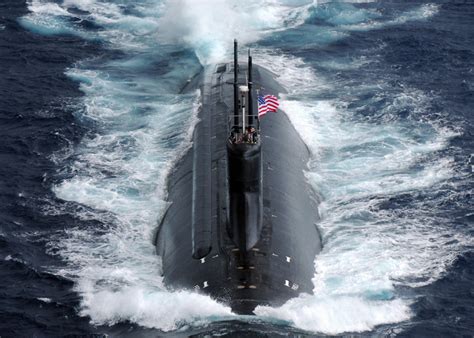 首例！美军战略导弹核潜艇艇员死于新冠，军人死亡病例数增至20例
