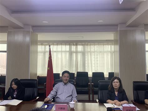省侨联主席闫鹏勋与菲律宾中国企业家协会副会长雷彬一行座谈