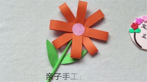 小学手工灯笼制作方法，教你用彩纸制作简单的纸灯笼，一起来做吧