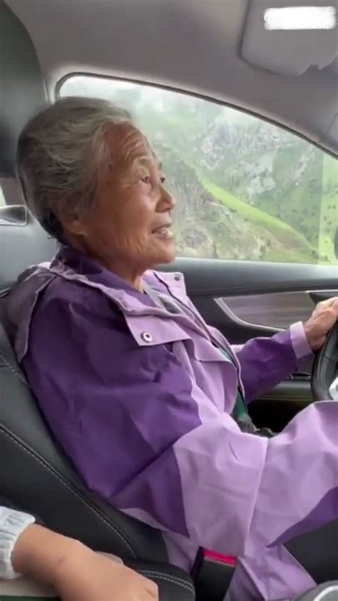 71岁奶奶自驾川藏线，好厉害！_腾讯视频