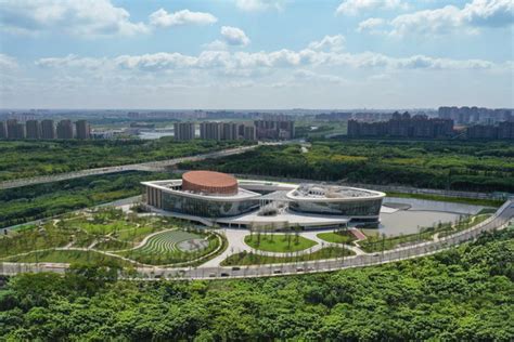 九棵树（上海）未来艺术中心今天正式复演启幕