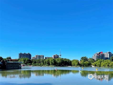 此时此刻，北京上空，蓝天白云美如画卷-千龙网·中国首都网