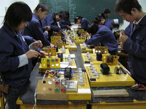 中国十大电工培训机构，龙丰排第一，第十采用一对一教学模式_排行榜123网
