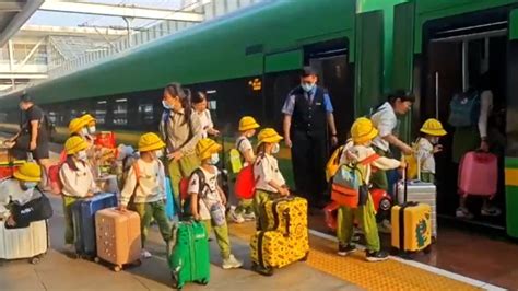幼儿园带孩子坐高铁毕业旅行：去西昌看卫星发射_凤凰网视频_凤凰网