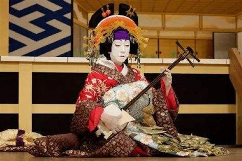 日本传统戏剧：从“歌舞伎”的发展，谈日本传统戏剧的文化传承 | 知日本