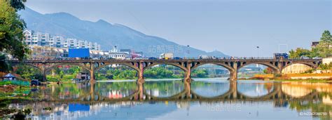 这是广西壮族自治区贺州市的贺街镇。 - 中国国家地理最美观景拍摄点