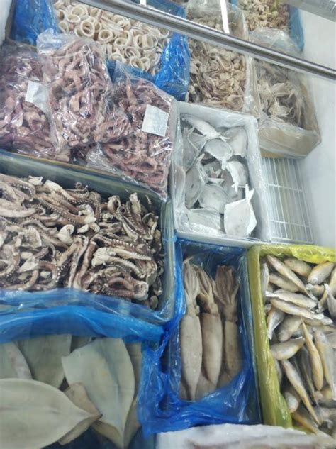 新疆最大的冷冻食品交易市场在这里！里面东西齐全建的也很大气！|新疆_新浪新闻