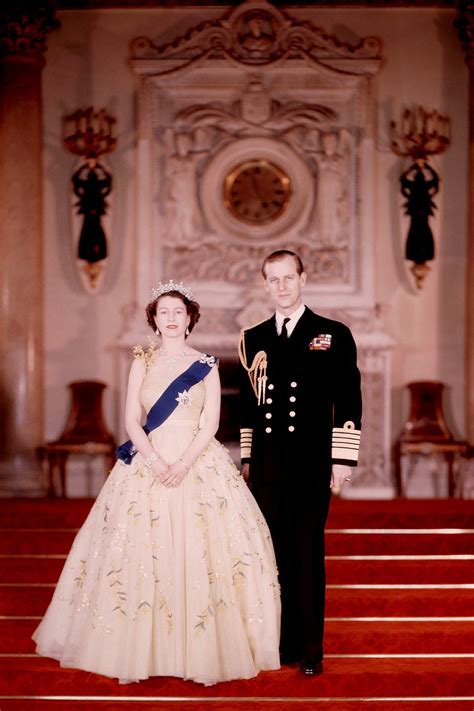 刚刚，菲利普亲王去世，享年99岁！与英国女王结婚74年，最后时光一起度过 | 每经网