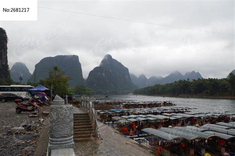 桂林漓江边美丽的风景高清图片下载_红动中国