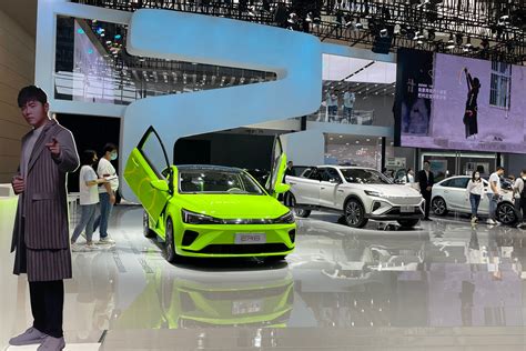 R汽车携两款热销车型MARVEL R、ER6在2021天津车展亮相_凤凰网视频_凤凰网