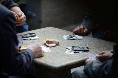农村“玩大钱”必定存在牌九，这是纯粹的赌博工具|牌九|农村|赌博_新浪新闻