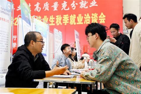 安徽淮南：校园招聘助力大学生就业-人民图片网