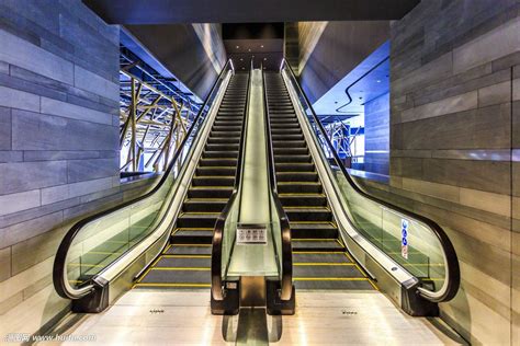 自动扶梯--四川苏奥电梯有限公司