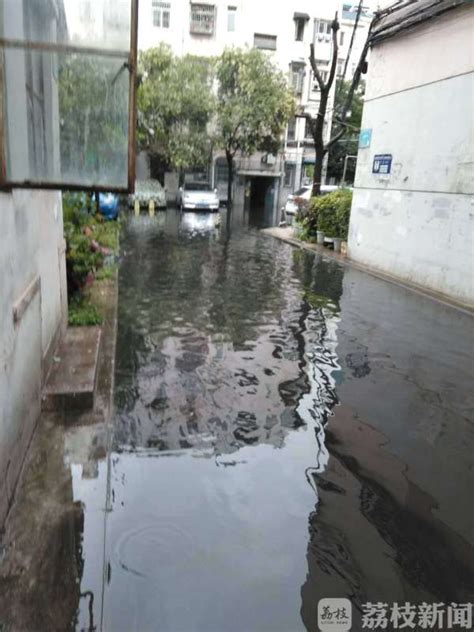 昆明三次在7月19日因暴雨导致市内道路积水 看海模式开启-云南聚优阁