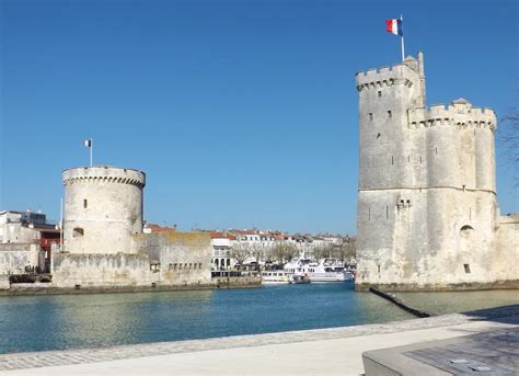 Fichier:17300 - La Rochelle - Entrée du port 1.JPG — Geneawiki