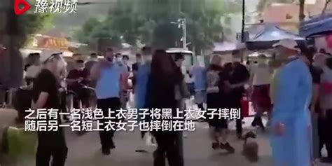 网传广州2名女子手被反绑跪地 海珠区警方：正在处理_手机新浪网