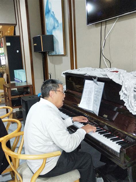 四川养老院透露老人弹钢琴鲜为人知的好处-经验分享-一暄康养