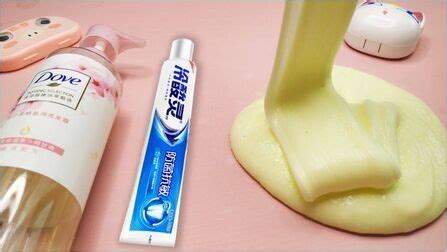 用牙膏做起泡胶最简单的做法 开始搅拌一直搅拌到牙膏融化为