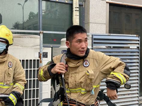 杭州临平市场火灾两名消防员牺牲 起火原因查明|消防员|消防|火灾_新浪新闻