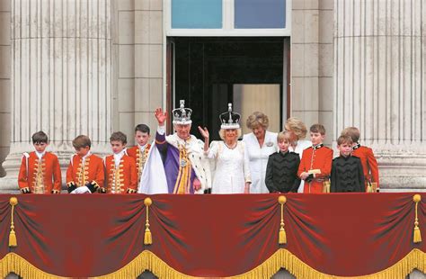 快讯！英媒：英国国王查尔斯三世正式加冕，戴上圣爱德华王冠