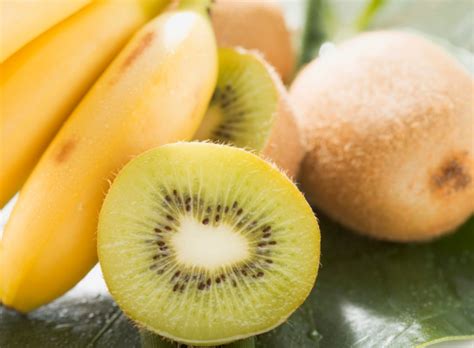 猕猴桃和奇异果是同一种水果吗 猕猴桃营养价值位居榜首被誉为