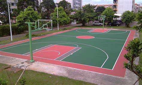 pvc篮球场常与地面交接处怎么处理(篮球场直接用塑胶隔板铺设)