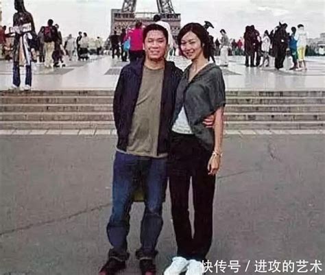 赵薇黄有龙一家人搬入月租7万新居，不见老公陪伴一脸憔悴_娱乐新闻_海峡网