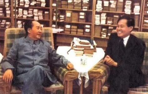 1971年杨振宁率先回国，受到中国领导人的亲切接见_凤凰网视频_凤凰网