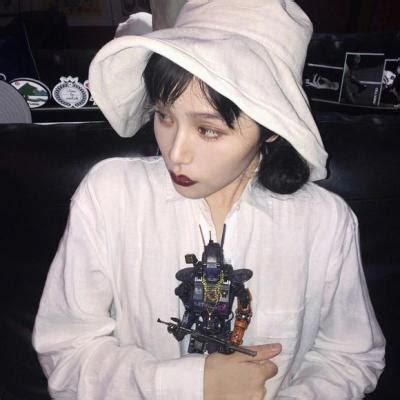 女生头像非主流女王范