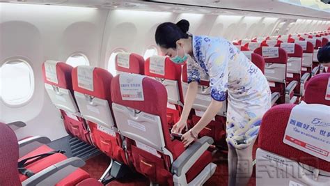 海南航空乘务员张鑫鑫：戴着口罩，依旧有爱笑的眼睛-中国民航网
