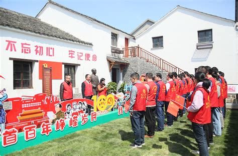 红色组图片