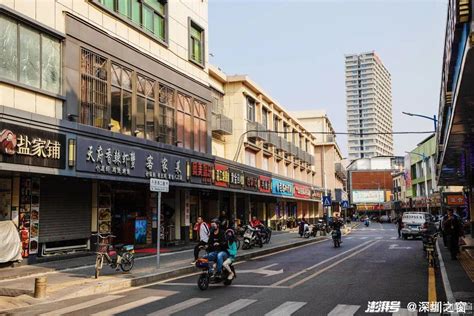 观澜街道：打造特色街区夜市“新名片”_深圳新闻网
