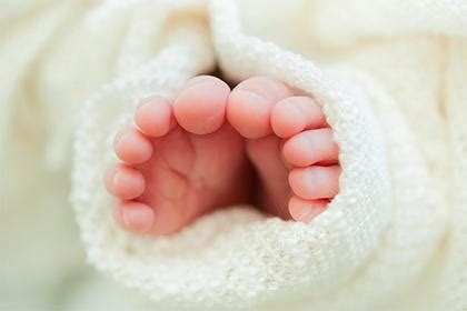 2022年小年出生女孩取名字，五行缺金女宝宝温暖名字_华易网
