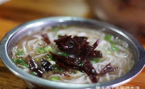 广西玉林的特色美食“玉林牛巴粉”，让你连汤汁都不放过！__财经头条