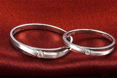 订婚戒指多少钱？订婚戒指一般多少钱合适？ – 我爱钻石网官网