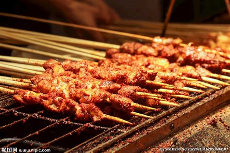 “舌尖上的黑龙江·火火的齐齐哈尔烤肉”系列调查之一 借势“狂飙”站上大风口