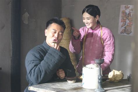 王茜华演的荷花是什么电视（2005年王茜华饰演《关中女人》中的荷花） | 刀哥爱八卦