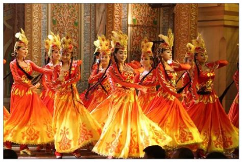 新疆舞蹈独舞《大板城的姑娘》柔美民族舞蹈视频