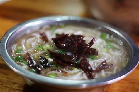 广西玉林的特色美食“玉林牛巴粉”，让你连汤汁都不放过！|牛巴|玉林|早餐_新浪新闻