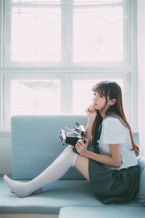 白袜甜美女生头像真人