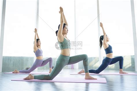 女性瑜伽美体高清图片下载-正版图片501257877-摄图网