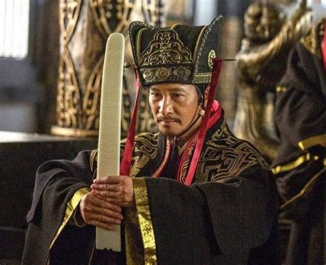 三国演义中，刘备最厉害的武器不是剑，而是眼泪 - 知乎