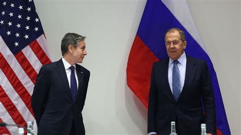 俄罗斯与乌克兰总统举行双边会谈 此前双方握手致意(组图) 藏地阳光新闻网