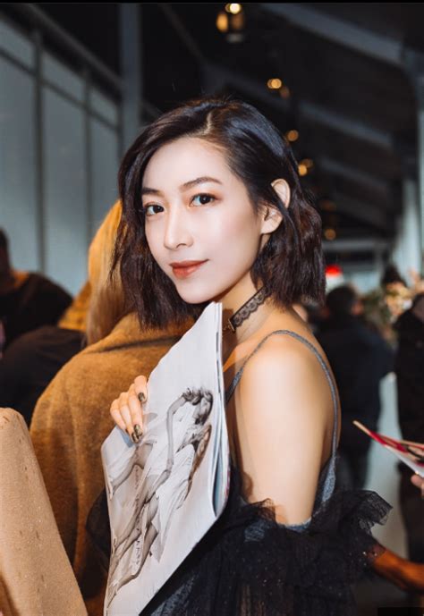华裔女生头像温柔高级