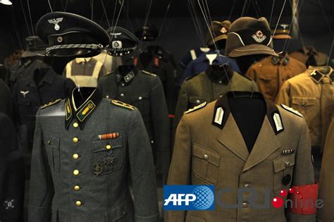 德国举办自二战后的首次希特勒和纳粹物品展(高清)_新闻中心_新浪网